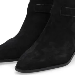 Norella Women